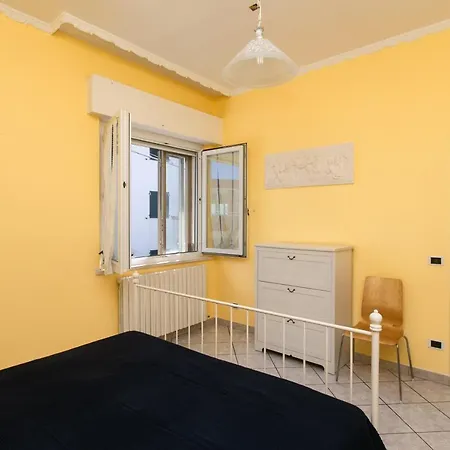 M116 - Marcelli, Bilocale In Centro E Fronte Mare Marcelli