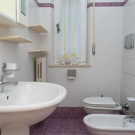 M116 - Marcelli, Bilocale In Centro E Fronte Mare Apartamento