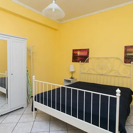 M116 - Marcelli, Bilocale In Centro E Fronte Mare